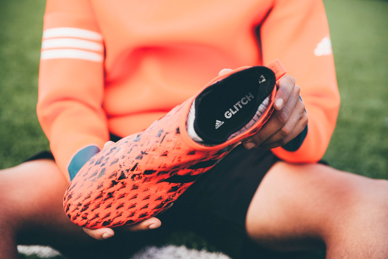 Adidas 2025 glitch foot